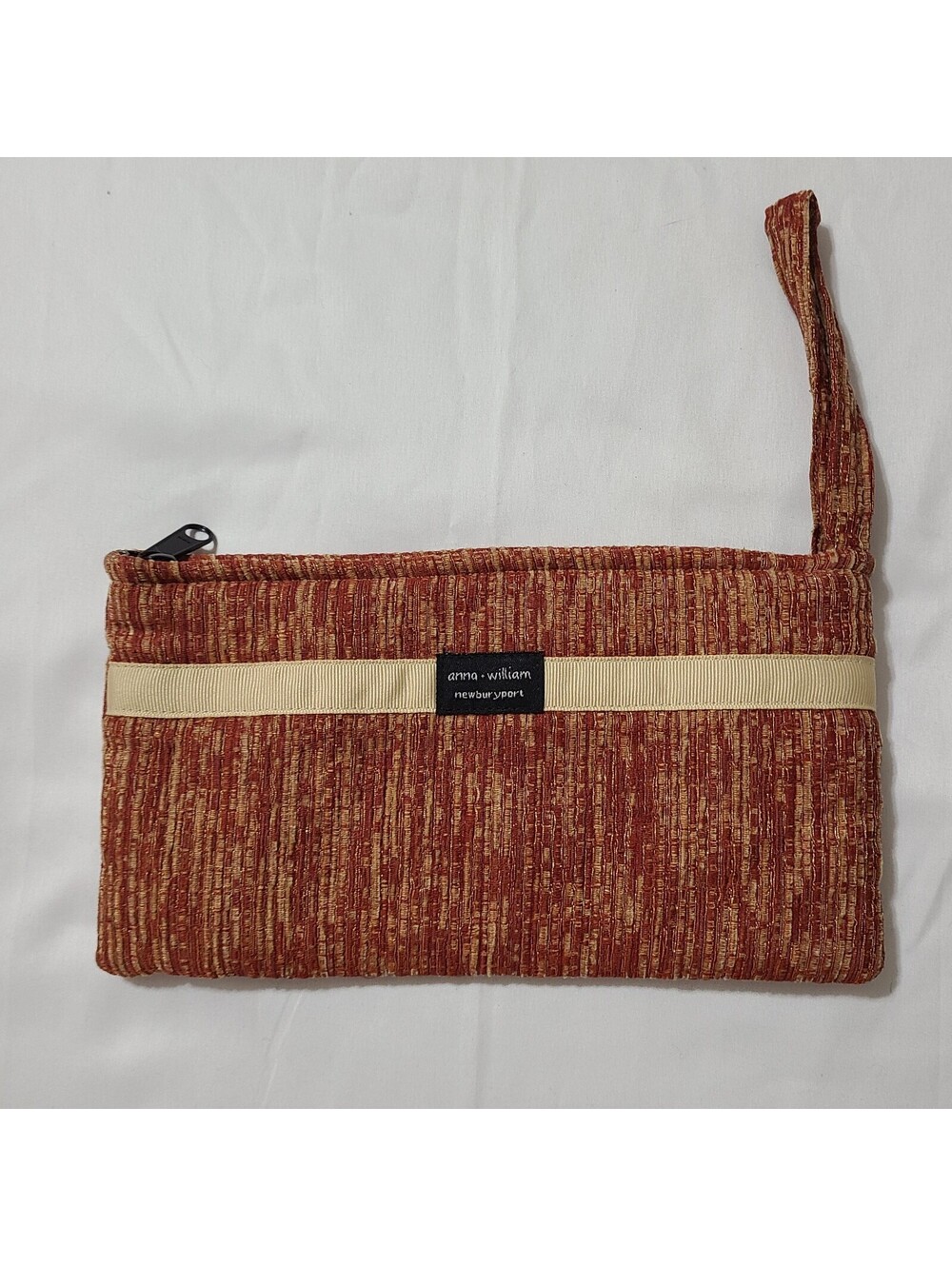 Anna William Newburyport Handcrafted Wristlet Clutch Womens Size OS Textured Bag